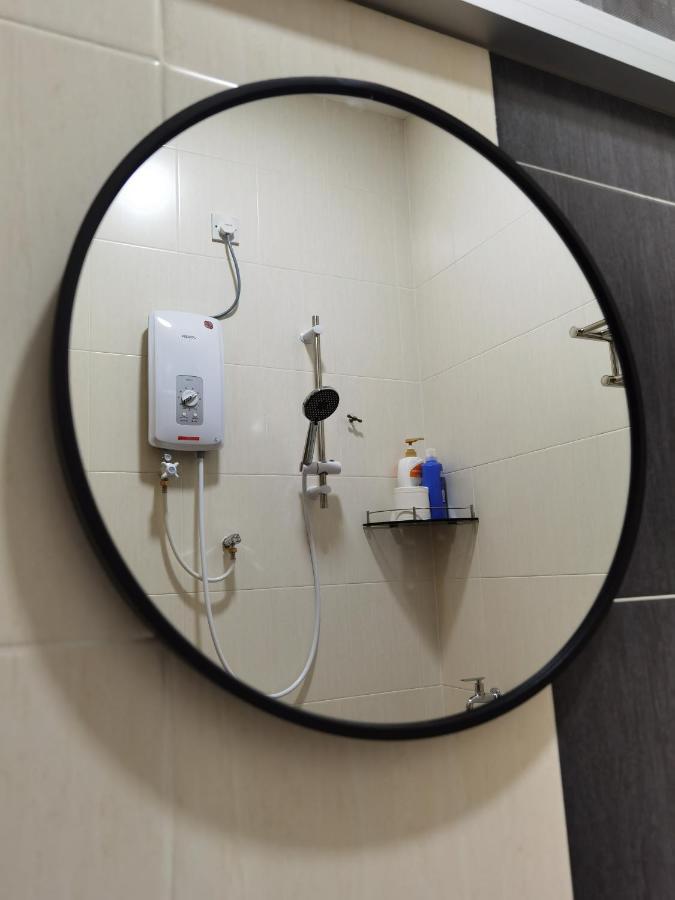 My Homestay Sitiawan - Astronaut Space House 8 Pax Extérieur photo