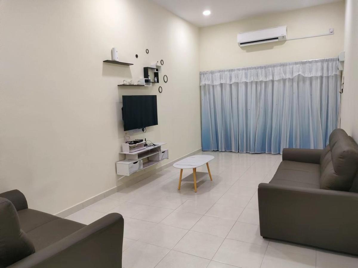 My Homestay Sitiawan - Astronaut Space House 8 Pax Extérieur photo