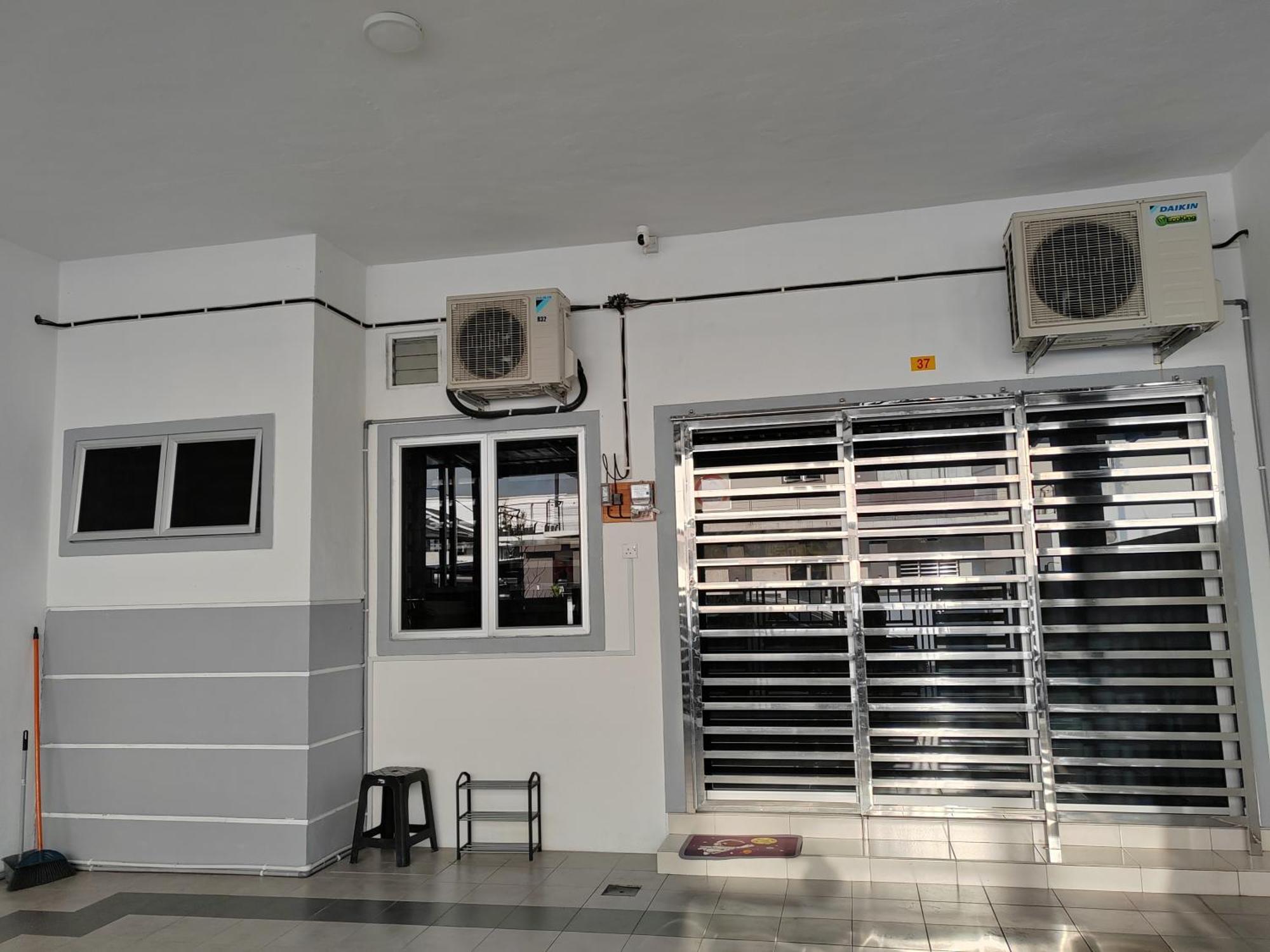 My Homestay Sitiawan - Astronaut Space House 8 Pax Extérieur photo